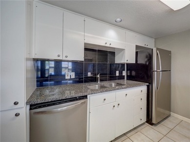 LOOKING FOR A GREAT CONDO UNDER $200K???? Step into this - photo 8