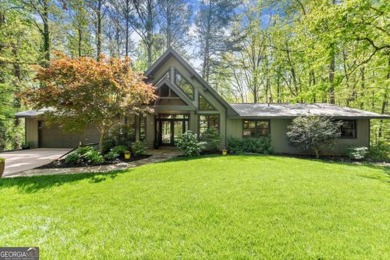 Lake Lanier Home For Sale in Cumming Georgia