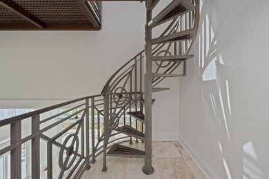 Experience luxury waterfront living with breathtaking panoramic - photo 40