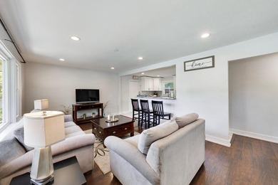 Welcome to this beautifully maintained 4-bedroom, 2-bath home - photo 4