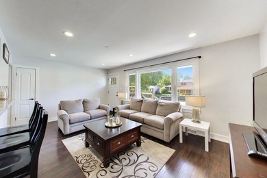 Welcome to this beautifully maintained 4-bedroom, 2-bath home - photo 6