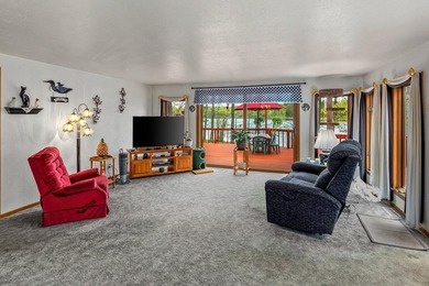 Lotus Lake - This impressive 4 bedroom, 2 bath home boasts over - photo 14