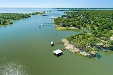 1,000 LINEAR FEET OF SHORELINE SURROUNDING THIS PRESTIGIOUS - photo 8