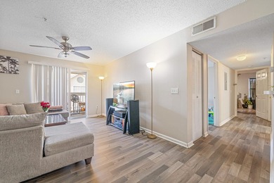 Lowest Priced 3rd Floor 2 bed / 2 bath, move in ready unit is - photo 4