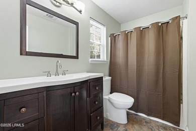 Welcome home to this beautifully maintained 3-bedroom, 2-bath - photo 17