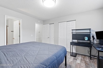 Welcome home to this beautifully maintained 3-bedroom, 2-bath - photo 19