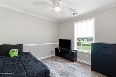 Welcome home to this beautifully maintained 3-bedroom, 2-bath - photo 20