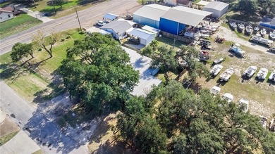 Excellent investment opportunity in the heart of Rockport - photo 6