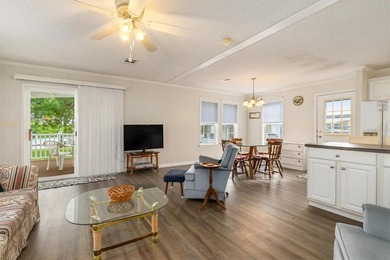 Welcome to this furnished, move-in ready 2-bedroom, 2-bath - photo 11
