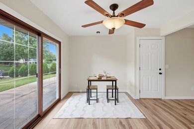 Experience Lake Wisconsin living in this beautifully remodeled 3 - photo 12
