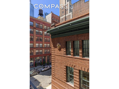 A Landmark in the Sky: The Footbridge Mansion at 9 Jay Street - photo 15