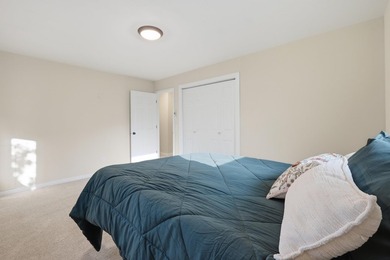 Experience Lake Wisconsin living in this beautifully remodeled 3 - photo 15