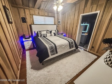 Discover your own private retreat on 23 breathtaking wooded - photo 16