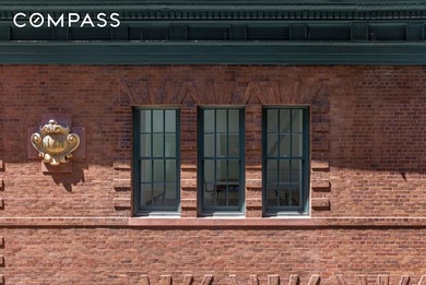 A Landmark in the Sky: The Footbridge Mansion at 9 Jay Street - photo 16