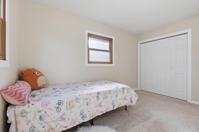 Experience Lake Wisconsin living in this beautifully remodeled 3 - photo 19