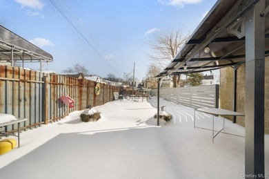 Welcome to 108 Jackie Robinson Parkway, a charming single-family - photo 23