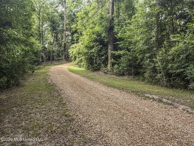 Discover your own private retreat on 23 breathtaking wooded - photo 25