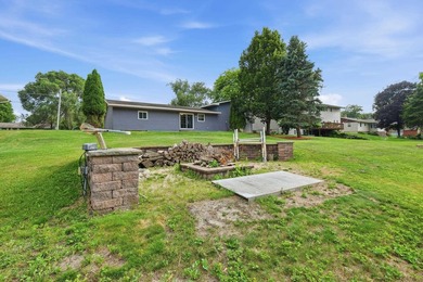 Experience Lake Wisconsin living in this beautifully remodeled 3 - photo 26