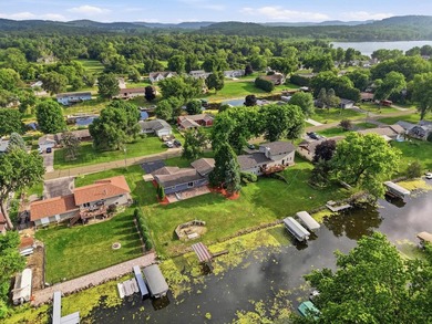 Experience Lake Wisconsin living in this beautifully remodeled 3 - photo 29