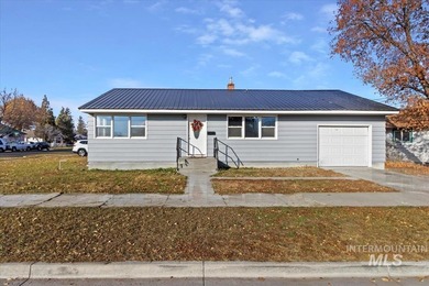 Snake River - Cassia County Home Sale Pending in Burley Idaho