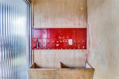 This is an outstanding opportunity to acquire a well-maintained - photo 33