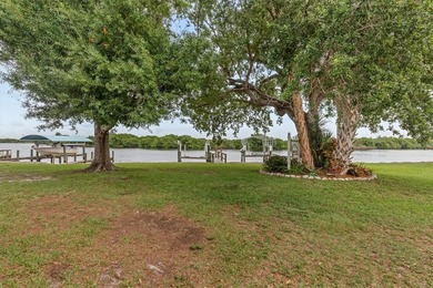 Welcome to this furnished, move-in ready 2-bedroom, 2-bath - photo 35