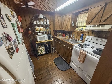 Discover your own private retreat on 23 breathtaking wooded - photo 46
