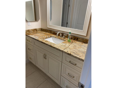 LOVELY HAPPY UNIT W/SUNNY EXPOSURE. VIEWS OF OCEAN FROM KITCHEN - photo 10
