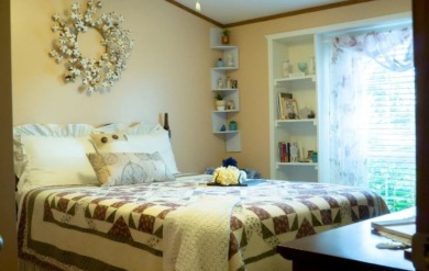 Spacious 3BR, 2BA manufactured home - photo 9