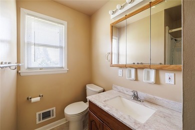 Perfect Easy Living in a Highly Desirable Location! This - photo 14