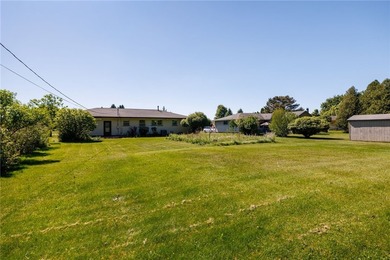 Perfect Easy Living in a Highly Desirable Location! This - photo 25