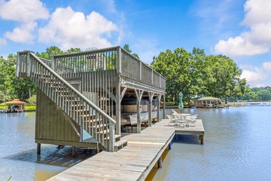 Dollbaby turnkey lake property! SUPERB LOCATION! Just bring your - photo 12