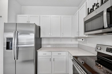 Modern Lakeside Living in Lake Worth | Gated Community 6933 - photo 13