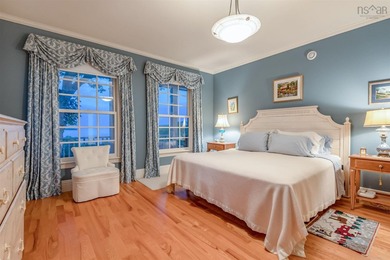 Very private but not isolated. Perfectly positioned on a knoll - photo 14