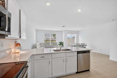 Modern Lakeside Living in Lake Worth | Gated Community 6933 - photo 14