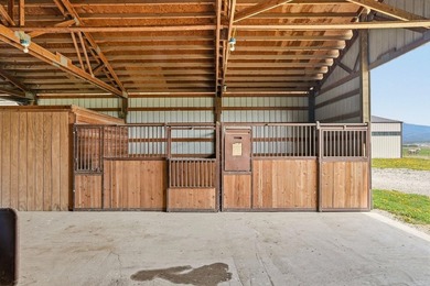 A rare opportunity to own a 392.5 ac turnkey equestrian ranch - photo 14