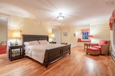 Very private but not isolated. Perfectly positioned on a knoll - photo 19
