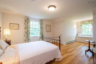 Very private but not isolated. Perfectly positioned on a knoll - photo 23