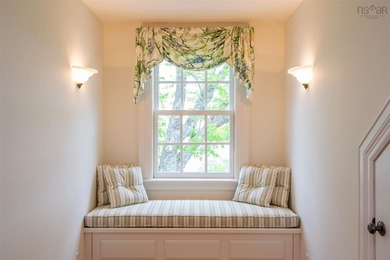 Very private but not isolated. Perfectly positioned on a knoll - photo 24