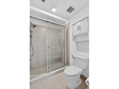 Modern Lakeside Living in Lake Worth | Gated Community 6933 - photo 27