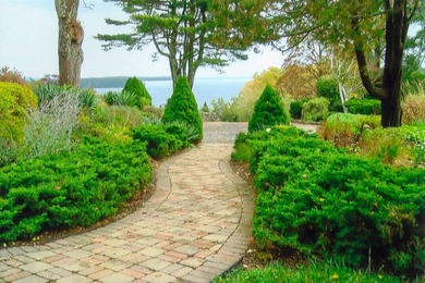 Very private but not isolated. Perfectly positioned on a knoll - photo 28