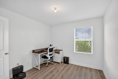 Modern Lakeside Living in Lake Worth | Gated Community 6933 - photo 30