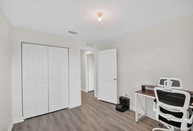 Modern Lakeside Living in Lake Worth | Gated Community 6933 - photo 31