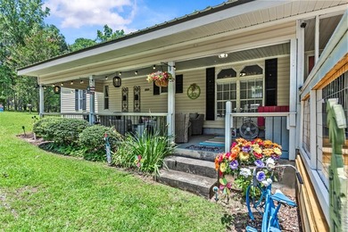 Dollbaby turnkey lake property! SUPERB LOCATION! Just bring your - photo 33