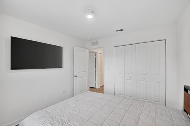 Modern Lakeside Living in Lake Worth | Gated Community 6933 - photo 37