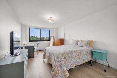 Spacious 1 bedroom unit with an urban vibe that features many - photo 8