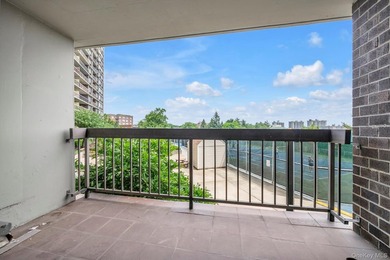 Spacious 1 bedroom unit with an urban vibe that features many - photo 10