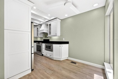 EMERALD POINTE! 2 BEDROOM, 2.5 BATH, 1-CAR GARAGE TOWNHOME IN - photo 11