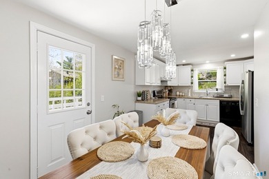 Updated Home in Prime Norwalk Location! This beautifully - photo 9
