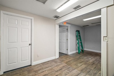 Located off of Kurt St. and Hwy 441 in Eustis, Kurt St. Plaza - photo 21